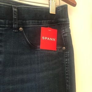 NWT Spanx Jeggings. Sz Medium.                                 **Price Firm**
